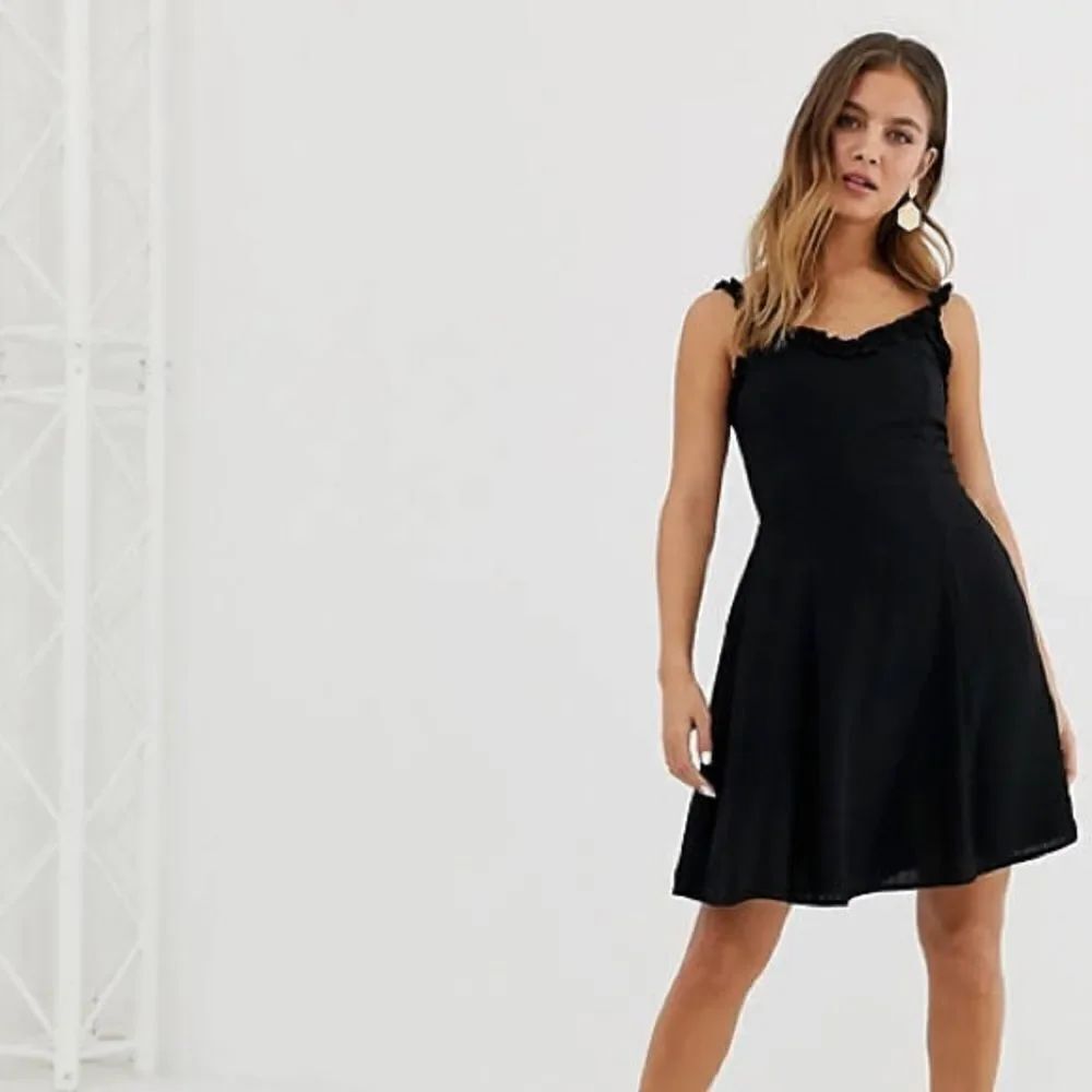 ✨ New Look sundress with ruffle edge in black✨